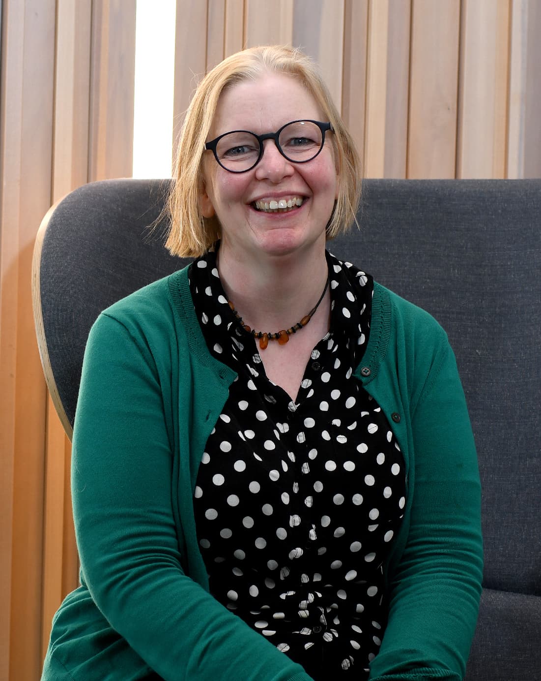 Dr Caitriona Dennis